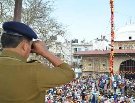 jhande-ji-fair-in-dehradun